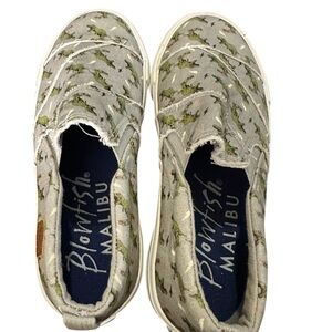 Blowfish Gray Sneakers for Casual Wear